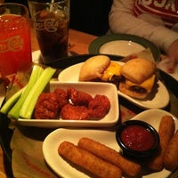 Photo taken at Applebee&amp;#39;s Grill + Bar by Lanny R. on 2/11/2013
