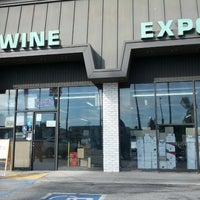 รูปภาพถ่ายที่ Wine Expo โดย Ian R. เมื่อ 12/31/2012