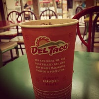 Снимок сделан в Del Taco пользователем Alex L. 12/4/2012