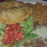 Снимок сделан в Hola Mexican Restaurant пользователем Anna W. 11/14/2014