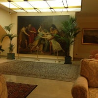 Das Foto wurde bei Hotel Napoleon Roma von Essam I. am 6/14/2013 aufgenommen