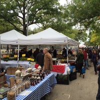 Photo taken at Jackson Heights Greenmarket by Aaron A. on 10/4/2015