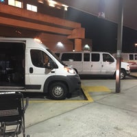 Photo taken at Atlanta Airport Hotel Shuttles by Vince L. on 10/1/2017