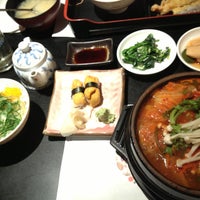 Das Foto wurde bei A-won Japanese Restaurant von Jen P. am 4/21/2013 aufgenommen