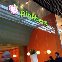 Photo taken at Pinkberry by Germhel S. on 11/29/2012