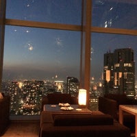 Photo taken at Park Hyatt Tokyo by Tuân H. on 5/13/2015