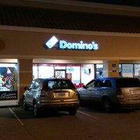 Photo taken at Domino&amp;#39;s Pizza by Henrique F. on 1/28/2018
