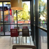 Photo taken at Burger King by Docjur on 9/29/2018