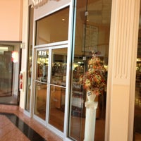 hollister mckinley mall