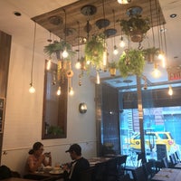 10/2/2019にCat H.がLittle Basil Thai Cuisineで撮った写真