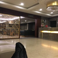 Das Foto wurde bei Grand S Hotel von Oktay İ. am 1/24/2020 aufgenommen