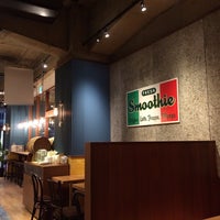 Photo taken at PIZZA NAPOLETANO CAFE 御茶ノ水店 by kazuki01 on 5/5/2016