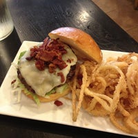 5/30/2013 tarihinde Amy L.ziyaretçi tarafından The Burger Bistro'de çekilen fotoğraf