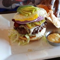 12/29/2013에 Jimmie W.님이 Grind Burger Bar &amp;amp; Lounge에서 찍은 사진