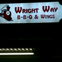 Снимок сделан в Wright Way BBQ &amp; Wings пользователем dj s. 2/26/2013