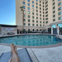 Foto diambil di Residence Inn by Marriott Las Vegas Hughes Center oleh Ryoh H. pada 7/11/2023