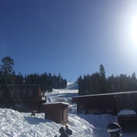 Foto tomada en Bear Valley Mountain  por Konstantin T. el 12/26/2016