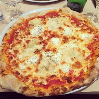 Снимок сделан в Pizza San Giovanni пользователем Mathieu A. 12/10/2013