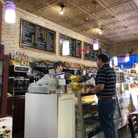 Photo taken at Bagels and Co by Gabriel S. on 9/3/2018
