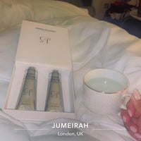 Foto tirada no(a) Jumeirah Lowndes Hotel por ✨ Heather ✨ em 3/16/2023