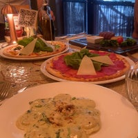 Foto tomada en La Cucina İtaliana Vincotto  por ✨ Heather ✨ el 6/20/2023