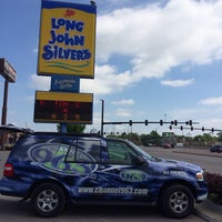 Photo taken at Long John Silver&amp;#39;s by Channel963 on 6/14/2014