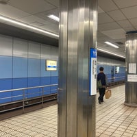 Photo taken at Yotsubashi Station (Y14) by きるしぇ on 2/4/2024
