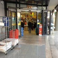 Photo taken at Tigre Amico Supermarket by Borowin on 10/21/2012