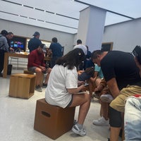 Photo taken at Apple Galleria Dallas by Frank G. on 11/2/2022