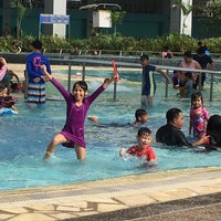 Photo taken at Sengkang Swimming Complex by Yasmin T. on 2/18/2018