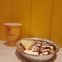 Photo taken at The Halal Guys by Roozu T. on 2/1/2020