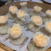 Photo taken at Din Tai Fung by Mahnhee C. on 2/25/2019