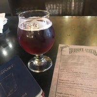 Photo prise au Burnt City Brewing Company par Summer L. le7/19/2018