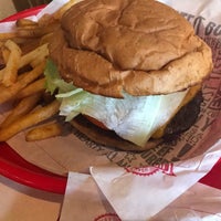 Photo taken at Fuddruckers by Gerald H. on 8/27/2017