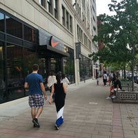 nike store detroit mi