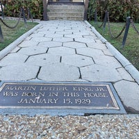 Photo taken at Martin Luther King Jr. Birth Home by ポルコ on 12/12/2021