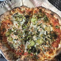 8/8/2016 tarihinde Doug O.ziyaretçi tarafından Mod Pizza'de çekilen fotoğraf