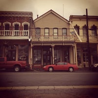 รูปภาพถ่ายที่ Virginia City, NV โดย Larisa K. เมื่อ 5/7/2013