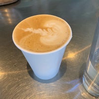 3/17/2019 tarihinde Tiffany H.ziyaretçi tarafından 10-Speed Coffee Calabasas'de çekilen fotoğraf