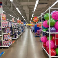 Foto scattata a Walmart Supercentre da AliReza S. il 8/23/2021