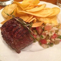 Foto tirada no(a) Café Buenos Aires na Fábrica por João M. em 7/31/2013