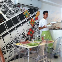 รูปภาพถ่ายที่ Saladerie Gourmet Salad Bar โดย Elisa R. เมื่อ 11/28/2012