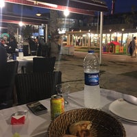 Foto tirada no(a) Özsar Restaurant por Hesap Kullanılmıyor em 7/30/2016
