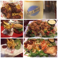 Photo taken at Red Robin Gourmet Burgers and Brews by Fratherin E. on 9/7/2015