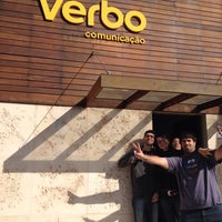 6/5/2014にFlavia Z.がVerbo Comunicaçãoで撮った写真