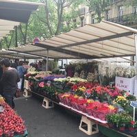 Photo taken at Marché d&amp;#39;Iéna by Vic M. on 6/11/2016