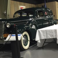 Снимок сделан в Northeast Classic Car Museum пользователем Traci U. 10/2/2017