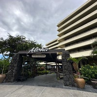 Photo taken at Royal Kona Resort by Kathleen N. on 5/6/2024
