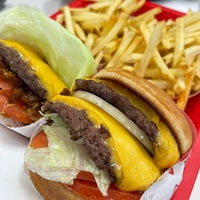 Photo taken at In-N-Out Burger by Kathleen N. on 12/2/2021