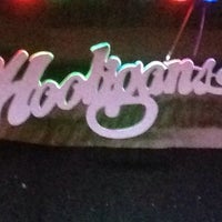 Снимок сделан в Hooligan&#39;s Bar &amp; Grill пользователем Jim C. 12/1/2013